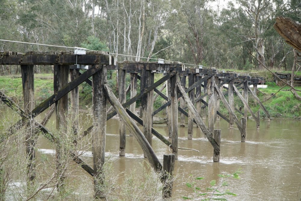 Old Goulburn Bridge restoration divides Mitchell Shire Council