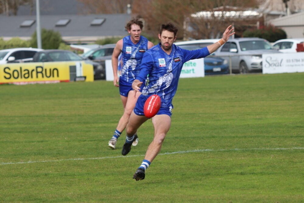Broadford challenges Burras in Outer East action