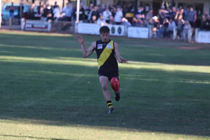 William Wright kicks for Lancefield 1068w WebRdy