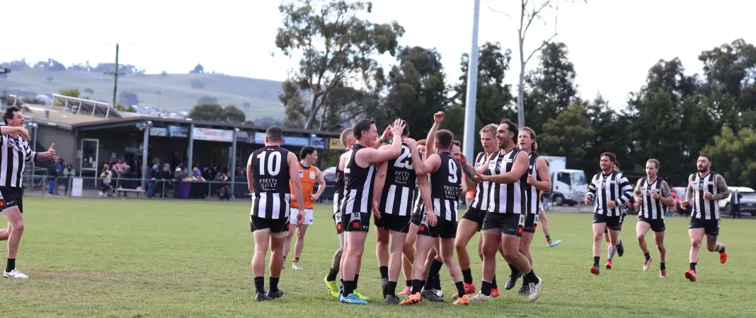 RDFNL Wallans number 25s milestone 350th game_1068w-WebRdy