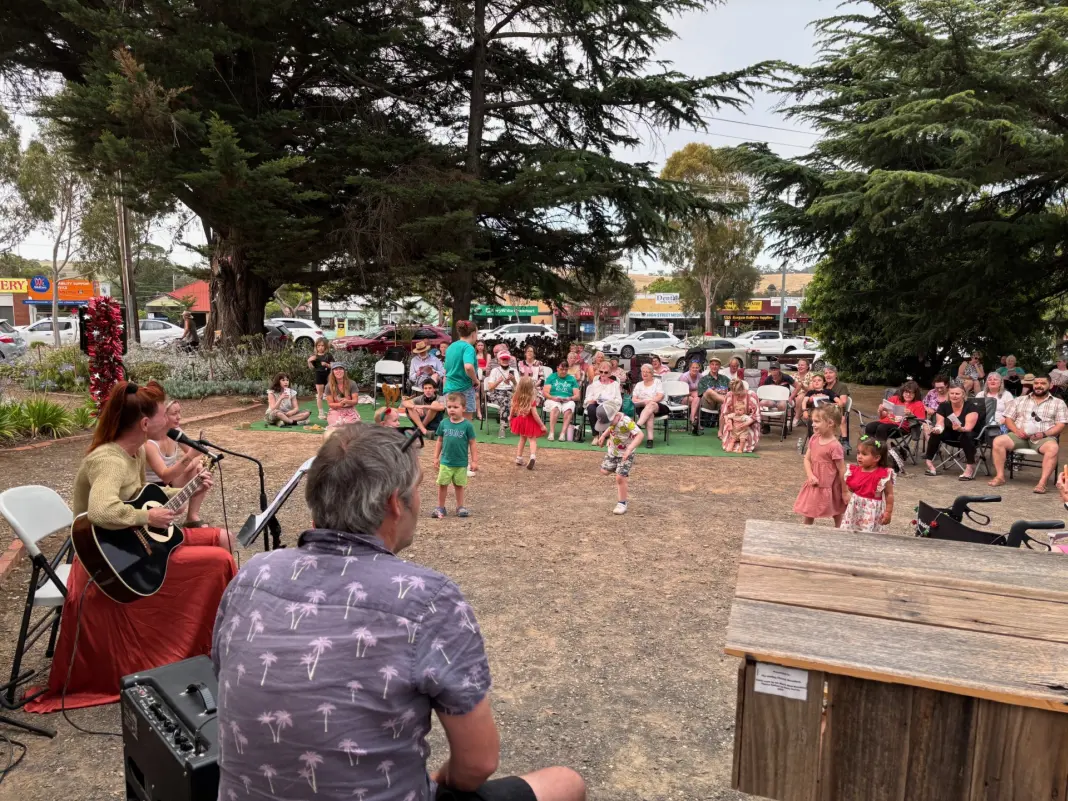 Carols in the car park_1068w-WebRdy