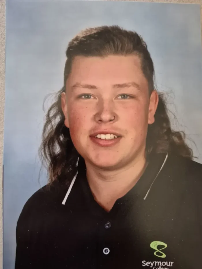 Duo lends a hand to veterans 1 Youngcitizens27picNo.2 1068w WebRdy