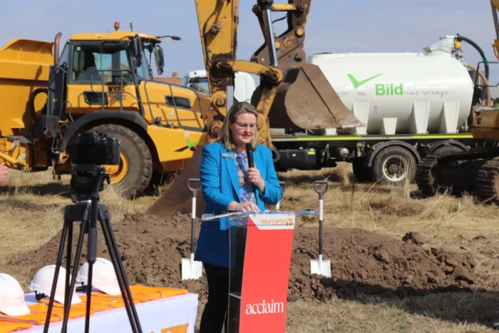 Lauren Kathage 1068w WebRdy