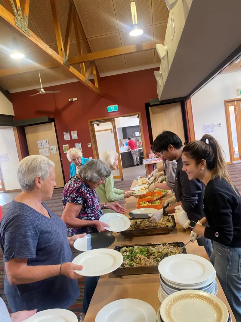 lADIES WHO LUNCH_1068w-WebRdy