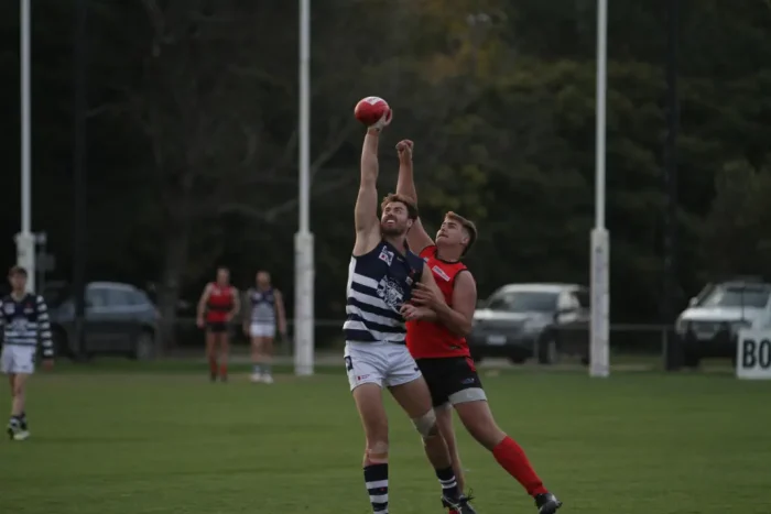 Rom Footy19 ruck 1068w WebRdy 1