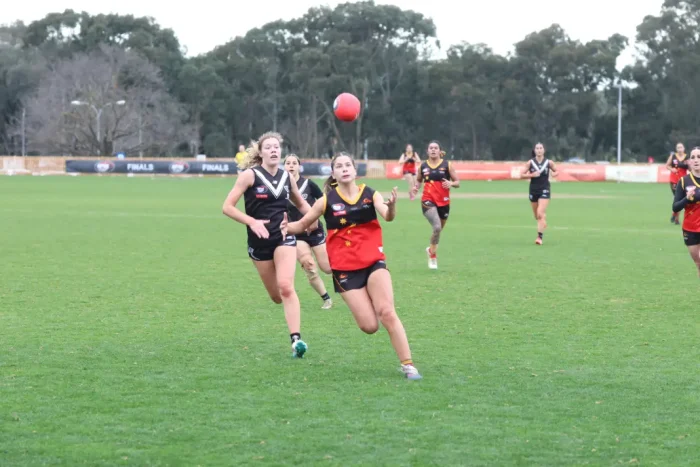Stars v Ivanhoe 1068w WebRdy
