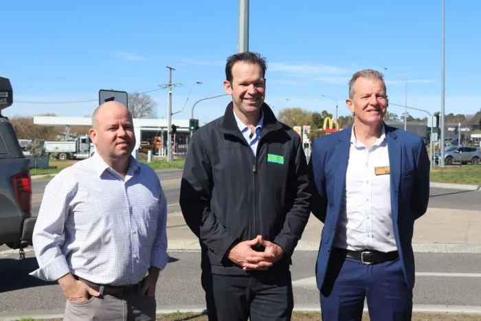 Nationals’ leader in town 1 Canavan visit 1 1068w WebRdy